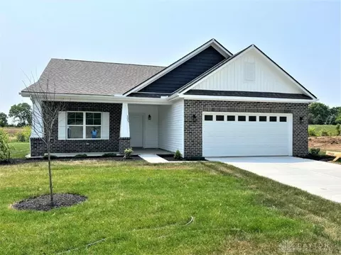123 Mound Builder Pl, Carlisle, OH 45005