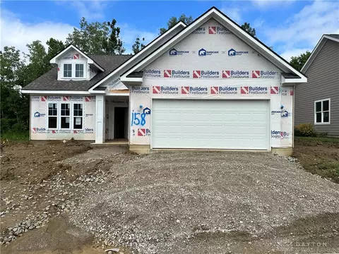 2818 Greenridge Cir, Beavercreek, OH 45431