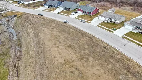 4133 Midfield St, Moorefield Twp, OH 45503 photo 7