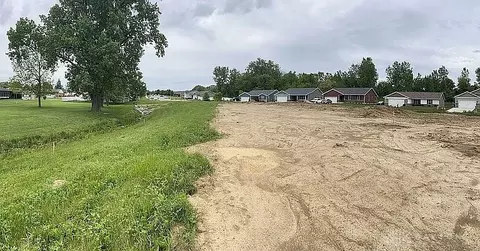 4133 Midfield St, Moorefield Twp, OH 45503