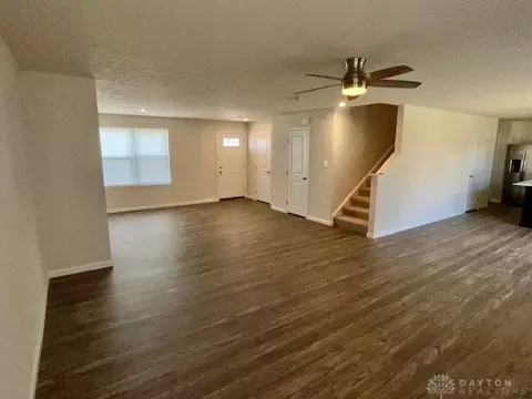 213 S Tuttle Rd, Springfield, OH 45505 photo 4