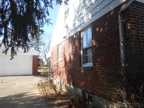1353 Ridgeway Dr, Springfield, OH 45506 photo 18
