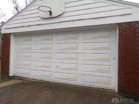 1353 Ridgeway Dr, Springfield, OH 45506 photo 10
