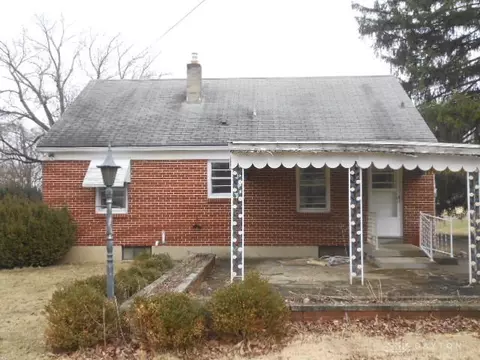 1353 Ridgeway Dr, Springfield, OH 45506 photo 9