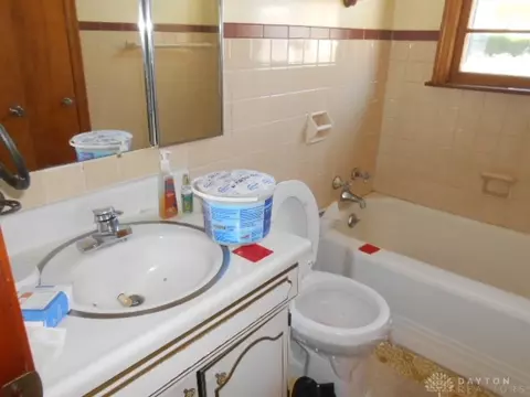 1353 Ridgeway Dr, Springfield, OH 45506 photo 24