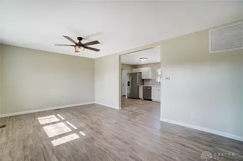 2410 E Home Rd, Springfield, OH 45503 photo 7