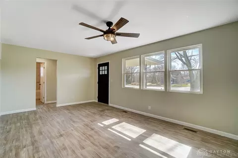 2410 E Home Rd, Springfield, OH 45503 photo 5