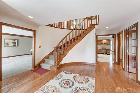 1854 Appian Way, Springfield, OH 45503 photo 4