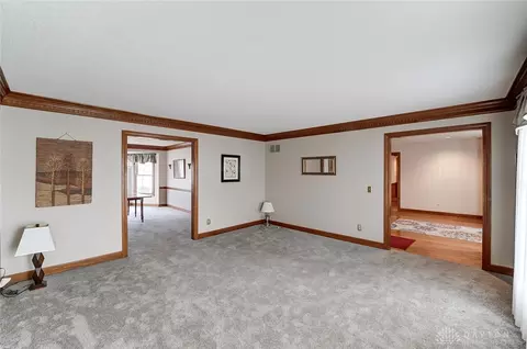 1854 Appian Way, Springfield, OH 45503 photo 9