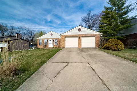 918 Sarbrook Dr, Cincinnati, OH 45231 photo 2