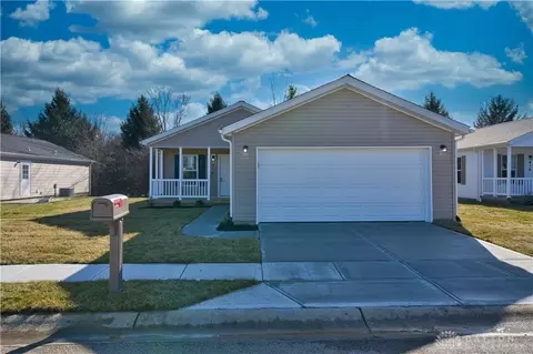416 Park Hills Xing #58, Fairborn, OH 45324