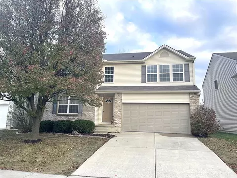 843 Gearhardt Ln, Troy, OH 45373
