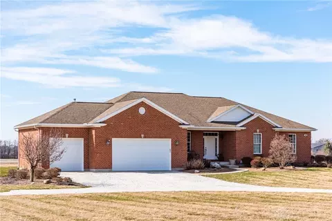 7212 Bard Rd, Tipp City, OH 45371