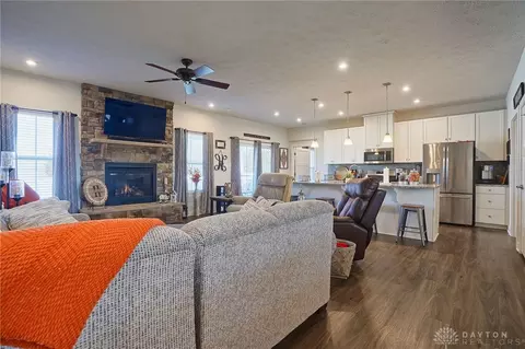 1129 Red Maple Dr, Troy, OH 45373 photo 8