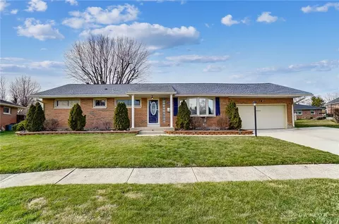4263 Camelot Dr, Springfield, OH 45503 photo 1