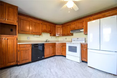 2664 Home Orchard Dr, Springfield, OH 45503 photo 11