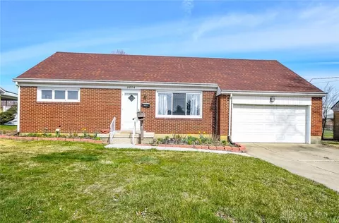 2664 Home Orchard Dr, Springfield, OH 45503 photo 2