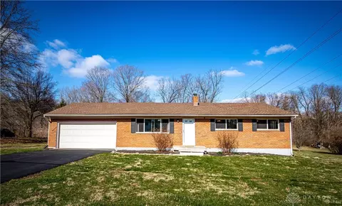 8032 Thomas Rd, Middletown, OH 45042