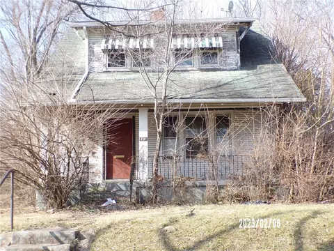 221 Lorenz Ave, Dayton, OH 45417