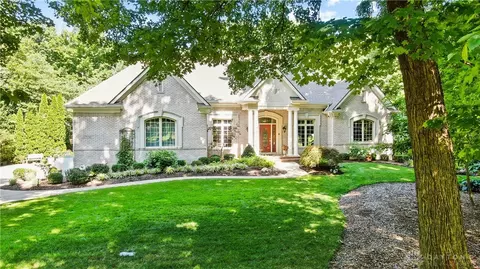 7570 Deep Woods Ct, Springboro, OH 45066