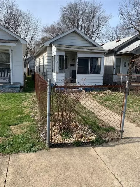 904 Catalpa Dr, Middletown, OH 45042