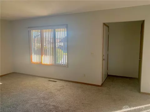 1014 Abington Pl, Springfield, OH 45503 photo 6