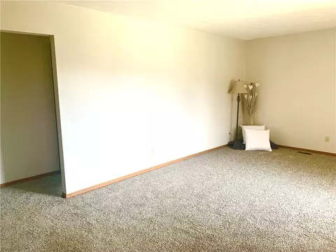1014 Abington Pl, Springfield, OH 45503 photo 5