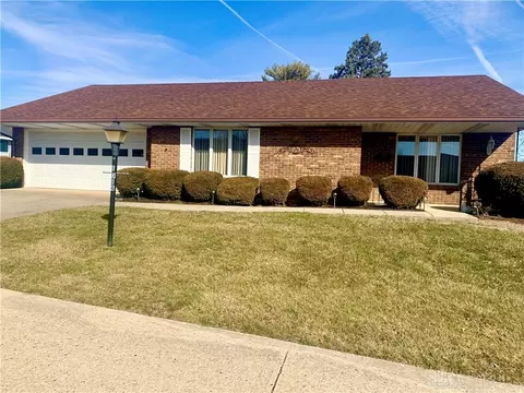 1014 Abington Pl, Springfield, OH 45503 photo 1