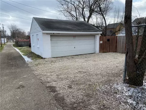 1376 W Pleasant St, Springfield, OH 45506 photo 6