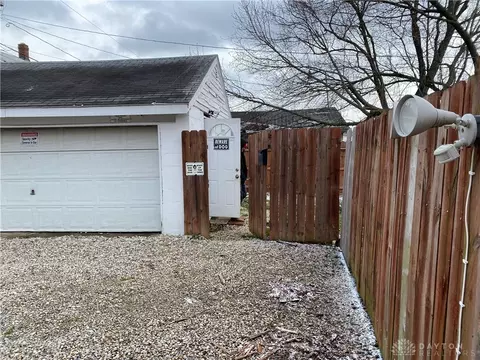 1376 W Pleasant St, Springfield, OH 45506 photo 9