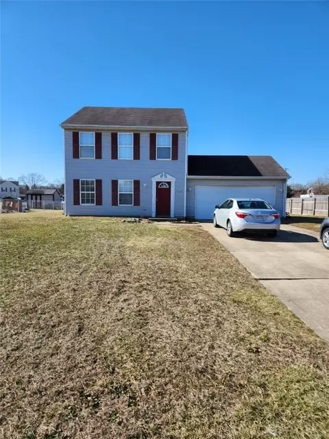 7315 Pinewood Dr, Franklin, OH 45005