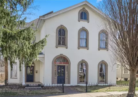 127 W 3rd St, Xenia, OH 45385