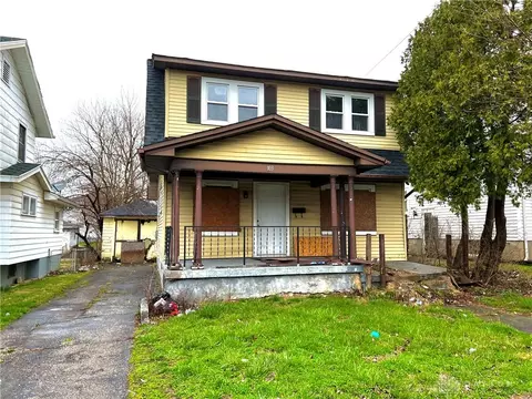 103 E Maplewood Ave, Dayton, OH 45405