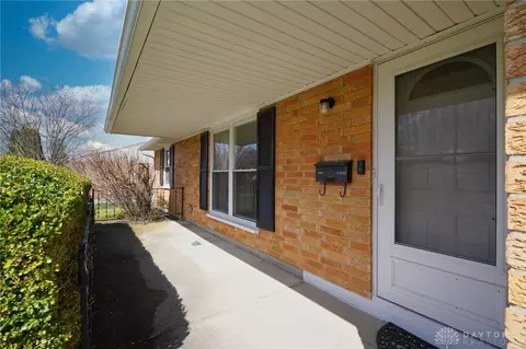 6908 Ginger Ave, Enon, OH 45323 photo 2