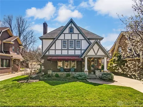 138 Greenmount Blvd, Oakwood, OH 45419