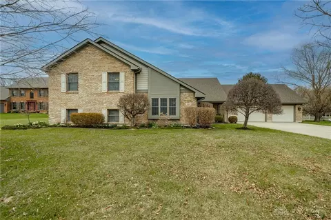649 Primrose Ln, Tipp City, OH 45371