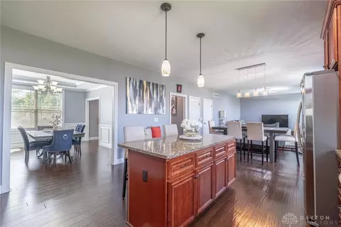160 E Pugh Dr, Springboro, OH 45066 photo 7