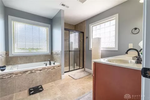 160 E Pugh Dr, Springboro, OH 45066 photo 30
