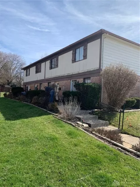 1425 Villa Ct, Middletown, OH 45044