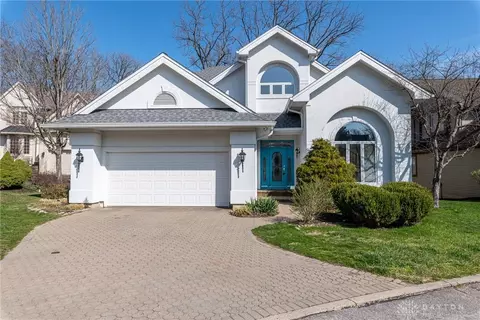 3428 Pavilion Ln, Bellbrook, OH 45305
