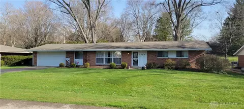 4098 Eckworth Dr, Bellbrook, OH 45305 photo 1