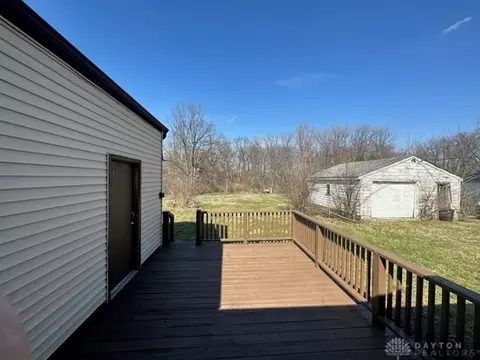 2050 Kenton St, Springfield, OH 45505 photo 3