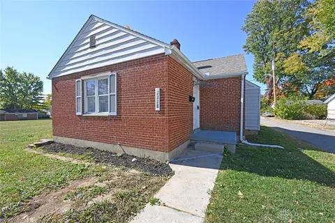 2381 Rustic Rd, Dayton, OH 45406 photo 2