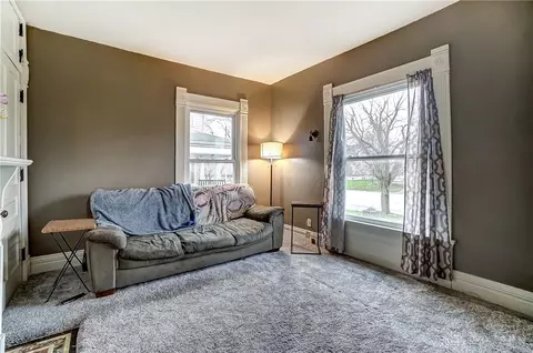 703 E Main St, Troy, OH 45373 photo 5