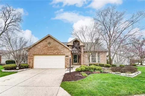 6925 Wembley Cir, Centerville, OH 45459