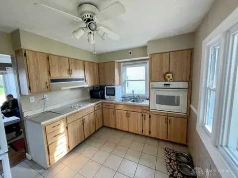 1401 Amherst Rd, Springfield, OH 45504 photo 6