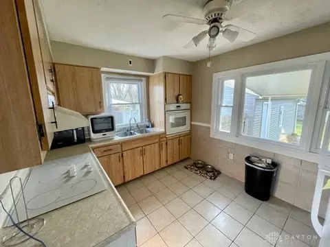 1401 Amherst Rd, Springfield, OH 45504 photo 7