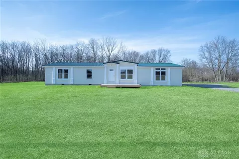 1555 Cumberland Rd, Martinsville, OH 45146