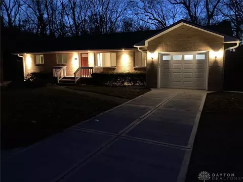 8545 Meeker Rd, Dayton, OH 45414
