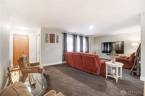 4075 Penny Pike, Springfield, OH 45502 photo 4